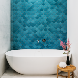 standing tub fish scale tile