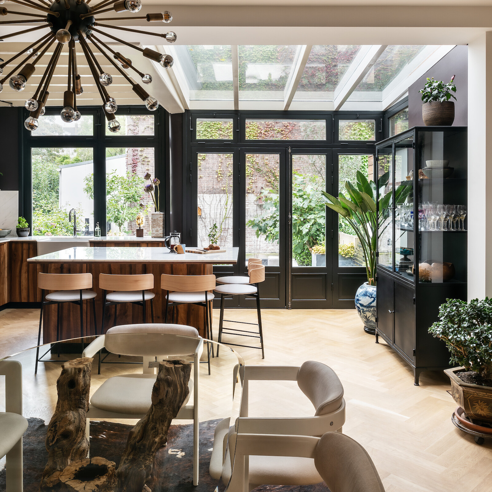 glass table Pamplona chair walnut kitchen